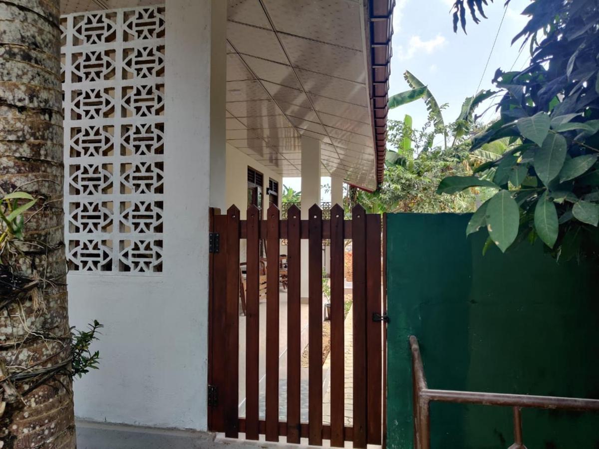 Medawatta Villa ミリッサ エクステリア 写真